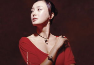 秦岚个人资料简介图片,美丽与智慧并存的影视明星风采