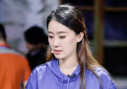 娱乐吃瓜张小斐背贾玲,娱乐圈温馨一幕引网友热议