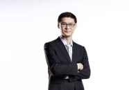 娱乐吃瓜酱罗翔老师,从法坛新星到B站顶流，普法与娱乐的完美融合